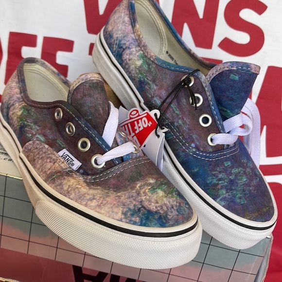 Vans Authentic
(MoMA) Claude Monet
VNOA2Z5118H
WMNS sneakers - Picture 7 of 16